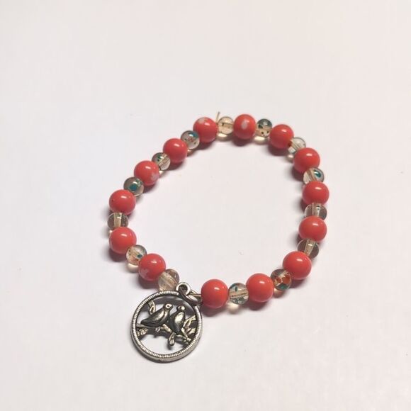 408 Red and Colorful Speckled Clear Beaded Stretch Bracelet Silver Birds Charm - Picture 3 of 4